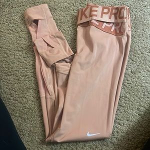 Nike Leggings. Size: Medium